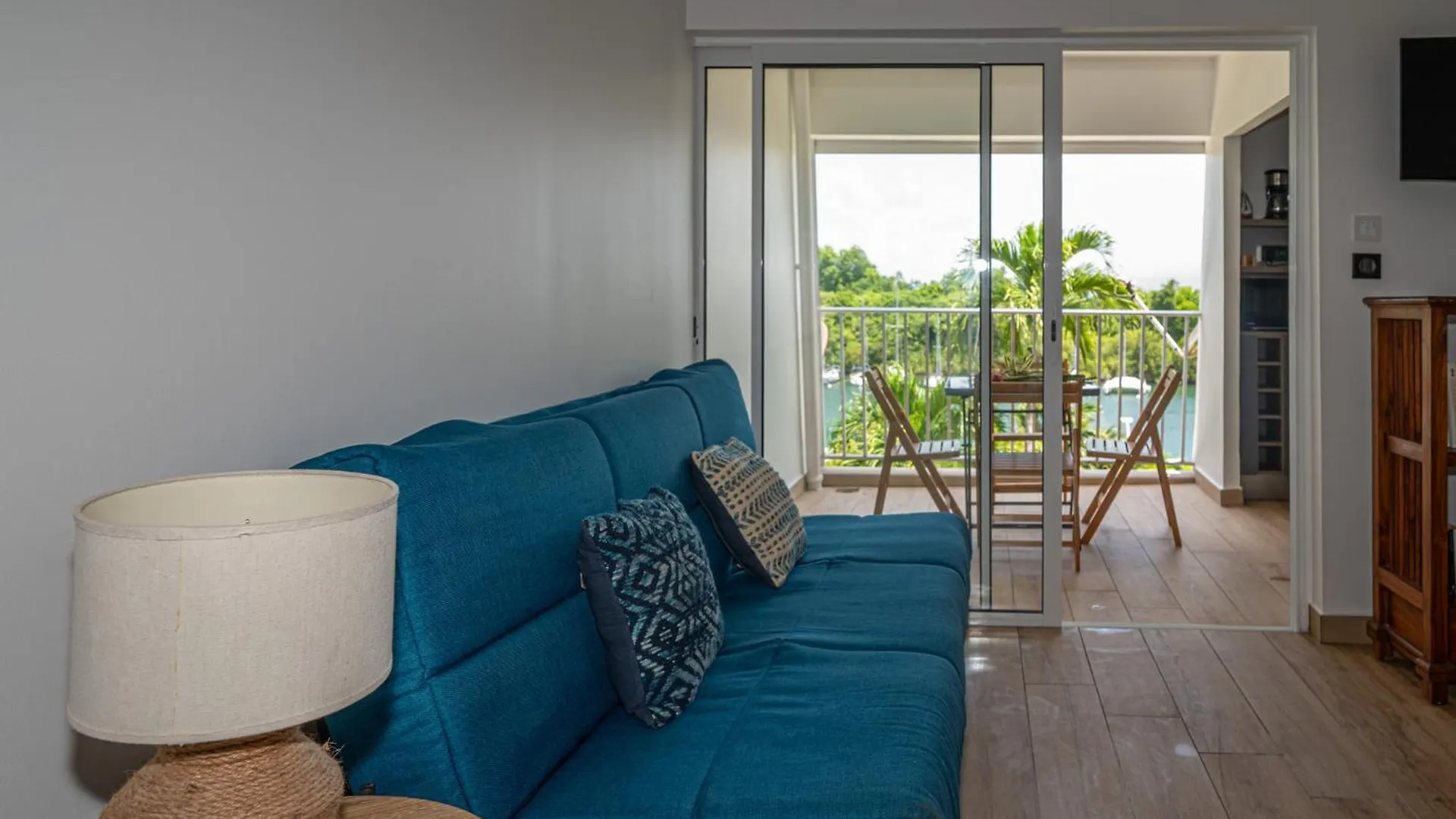 Appartement Studio, Piscine Et Vue Mer A La Marina à Le Gosier