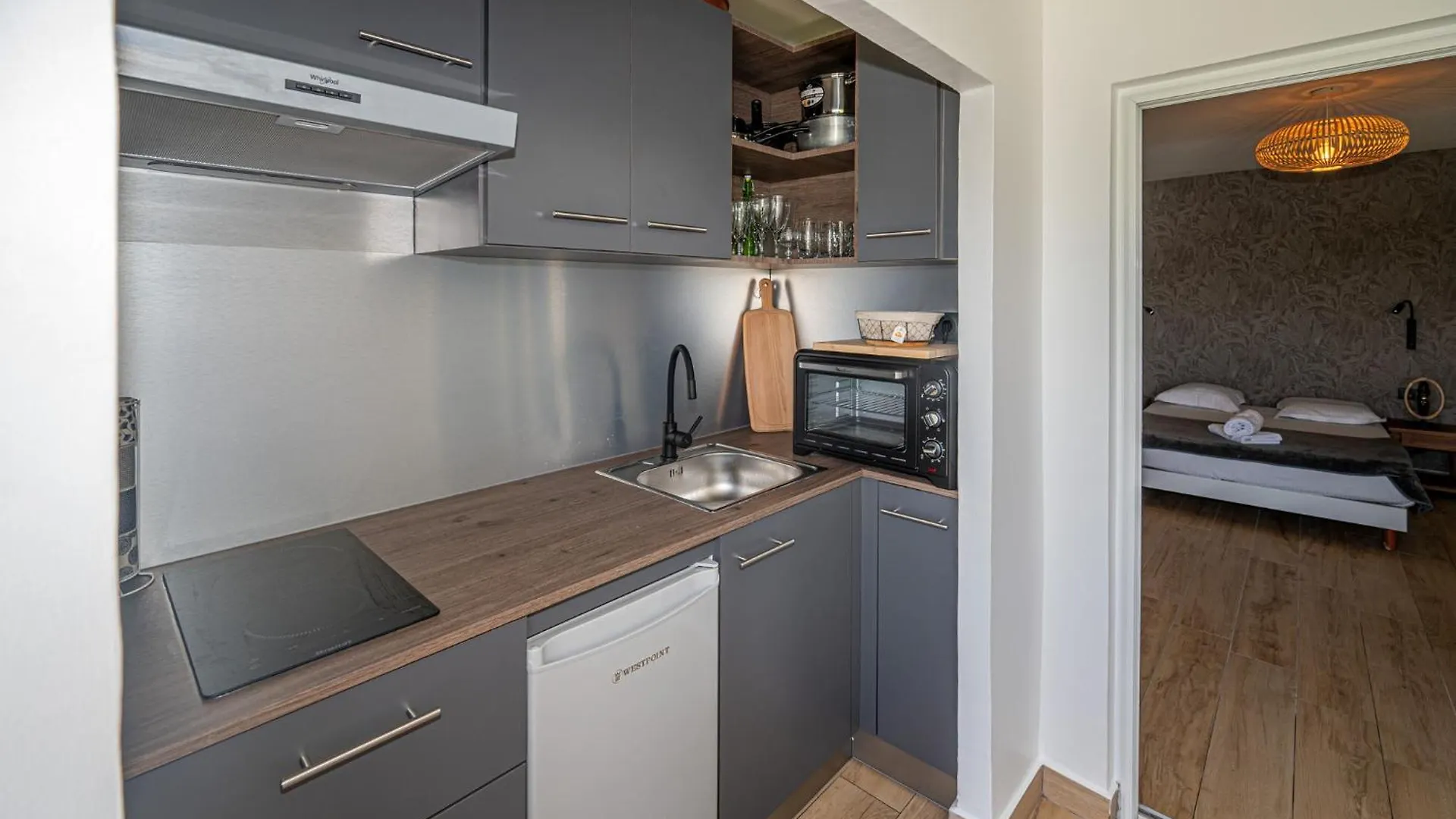 Appartement Studio, Piscine Et Vue Mer A La Marina à Le Gosier